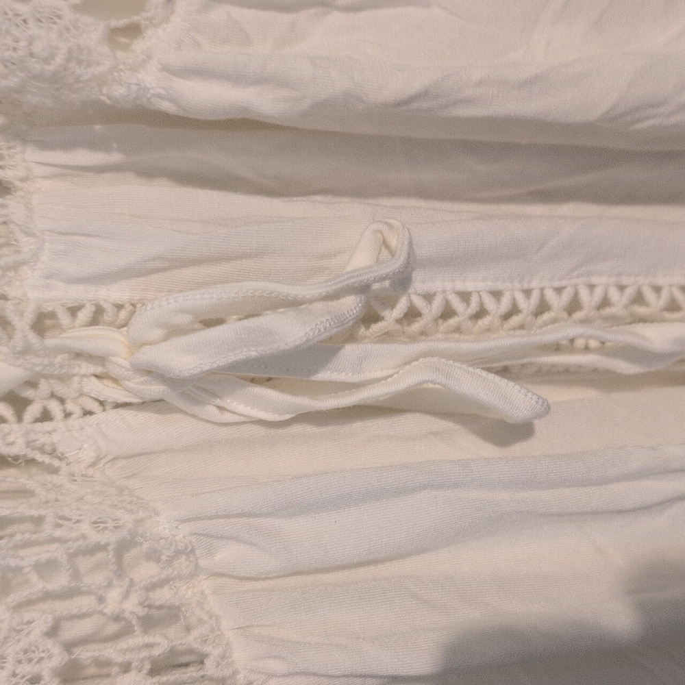 POL Lace and Flow Tank Top - Cream BOGO Blue Tank - Picture 6 of 11